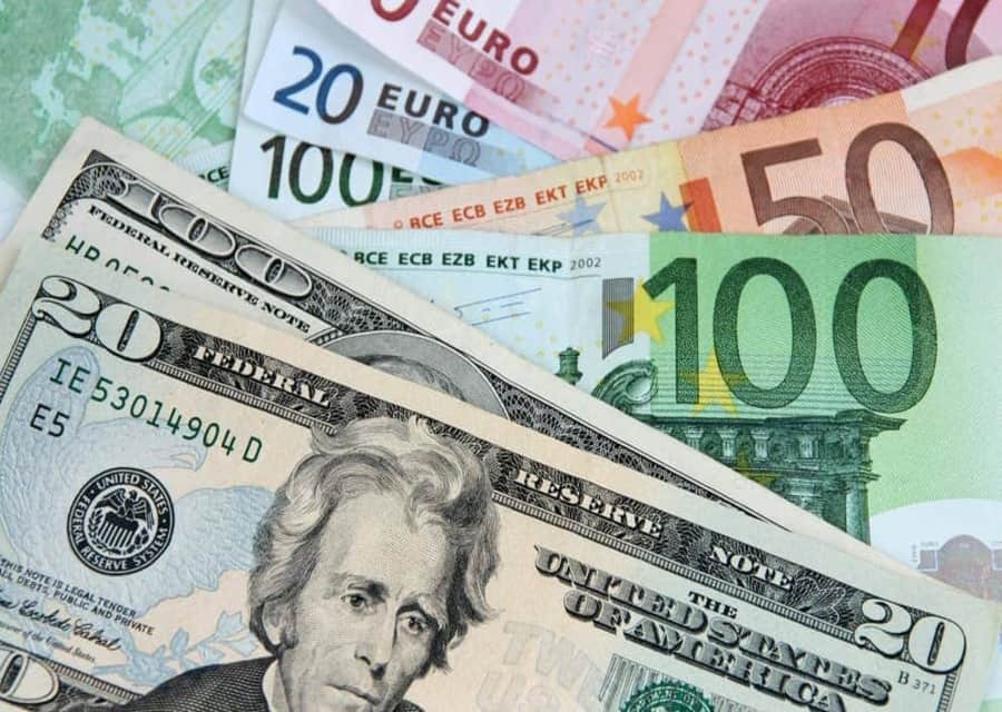 L’euro en chute libre face au dollar : l’avis d’un expert Primalgold.com
